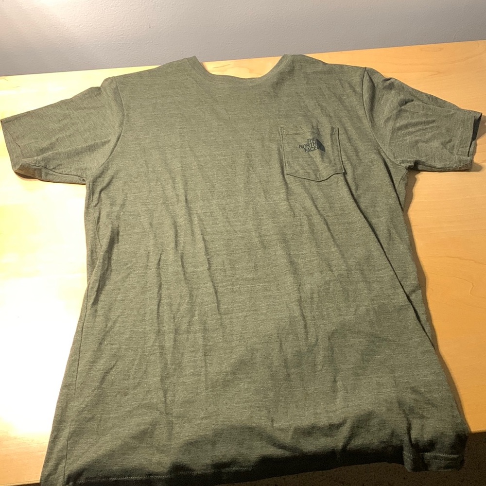 Mens Medium Patagonia Shirt